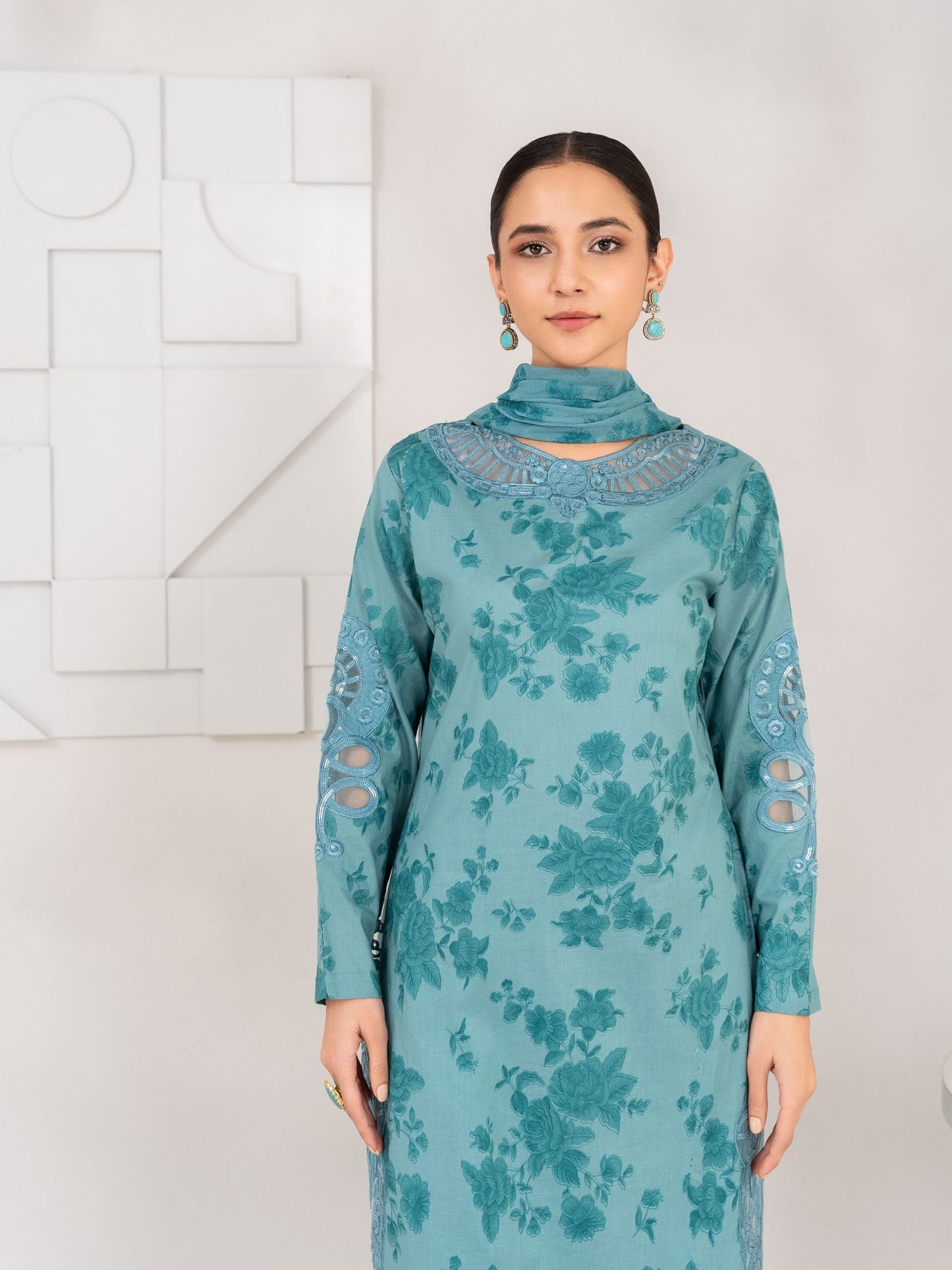 Pacific Blue Embroidered Dhanak 3 Piece Kurta Set – Shaila Dhanak