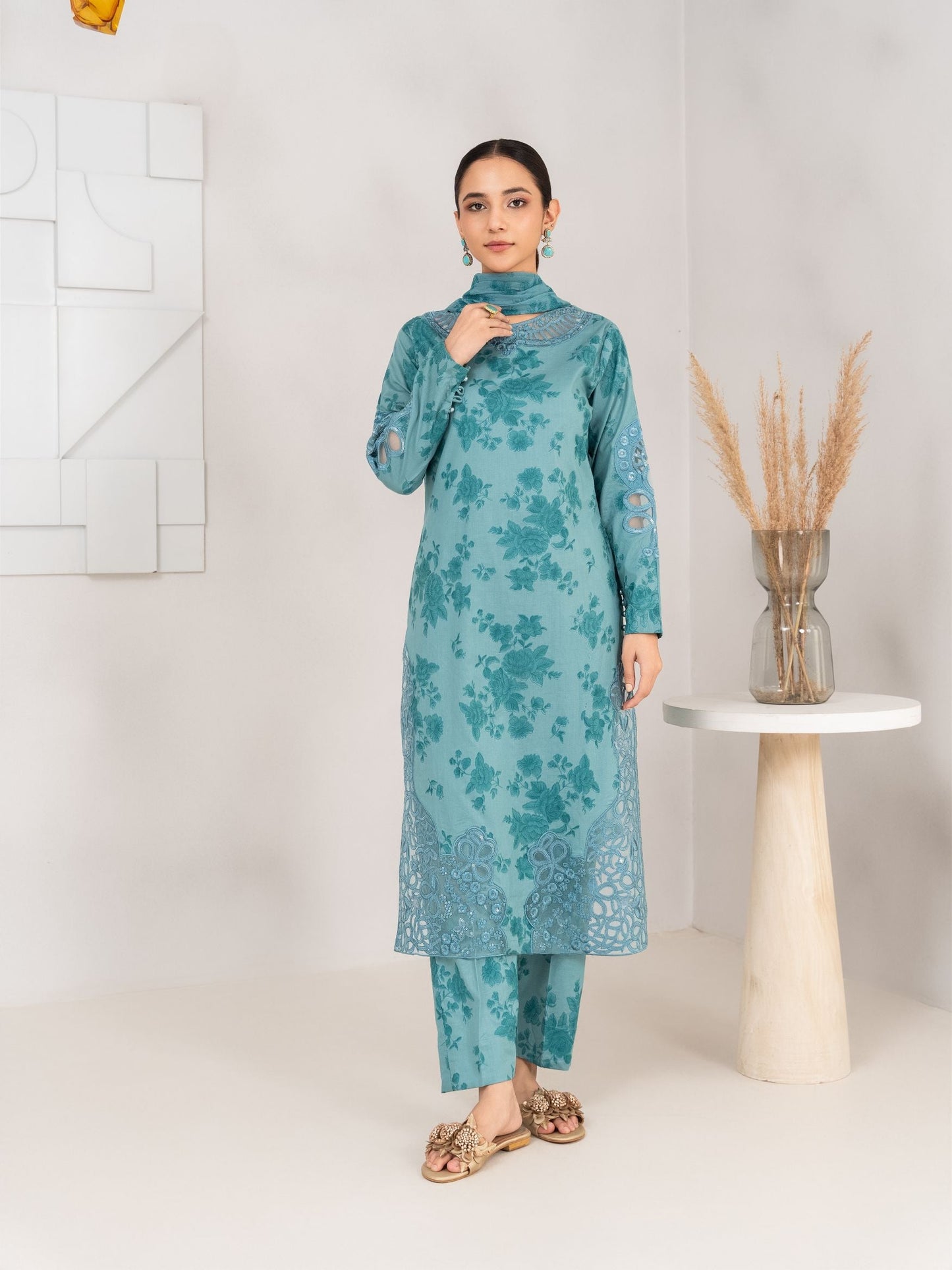 Pacific Blue Embroidered Dhanak 3 Piece Kurta Set – Shaila Dhanak