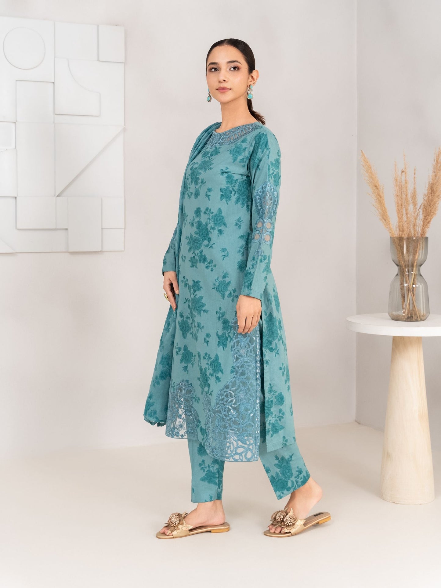 Pacific Blue Embroidered Dhanak 3 Piece Kurta Set – Shaila Dhanak