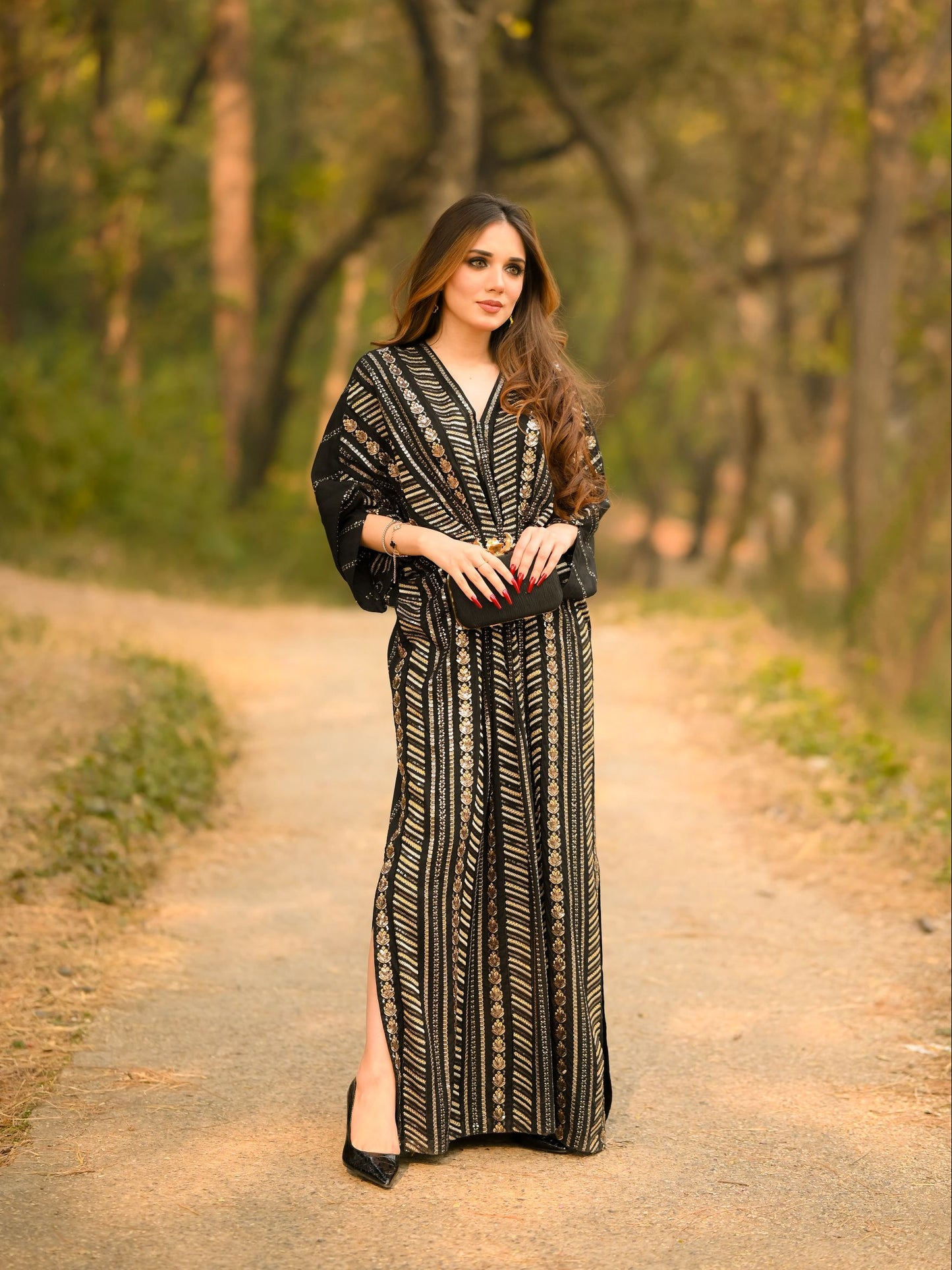 Naira Black