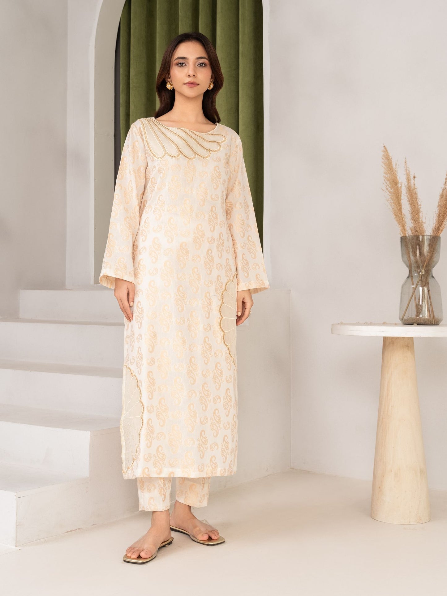 Gulnaaz - White