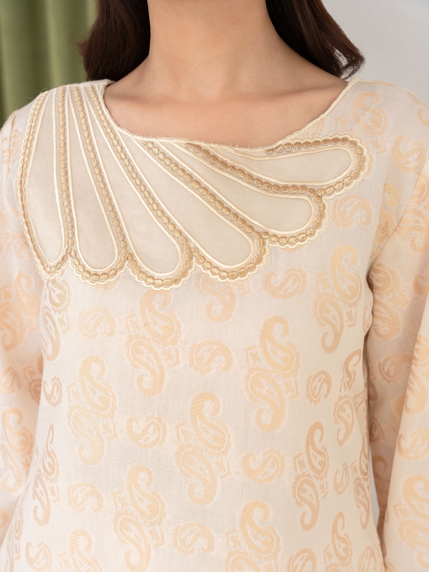 Gulnaaz - White