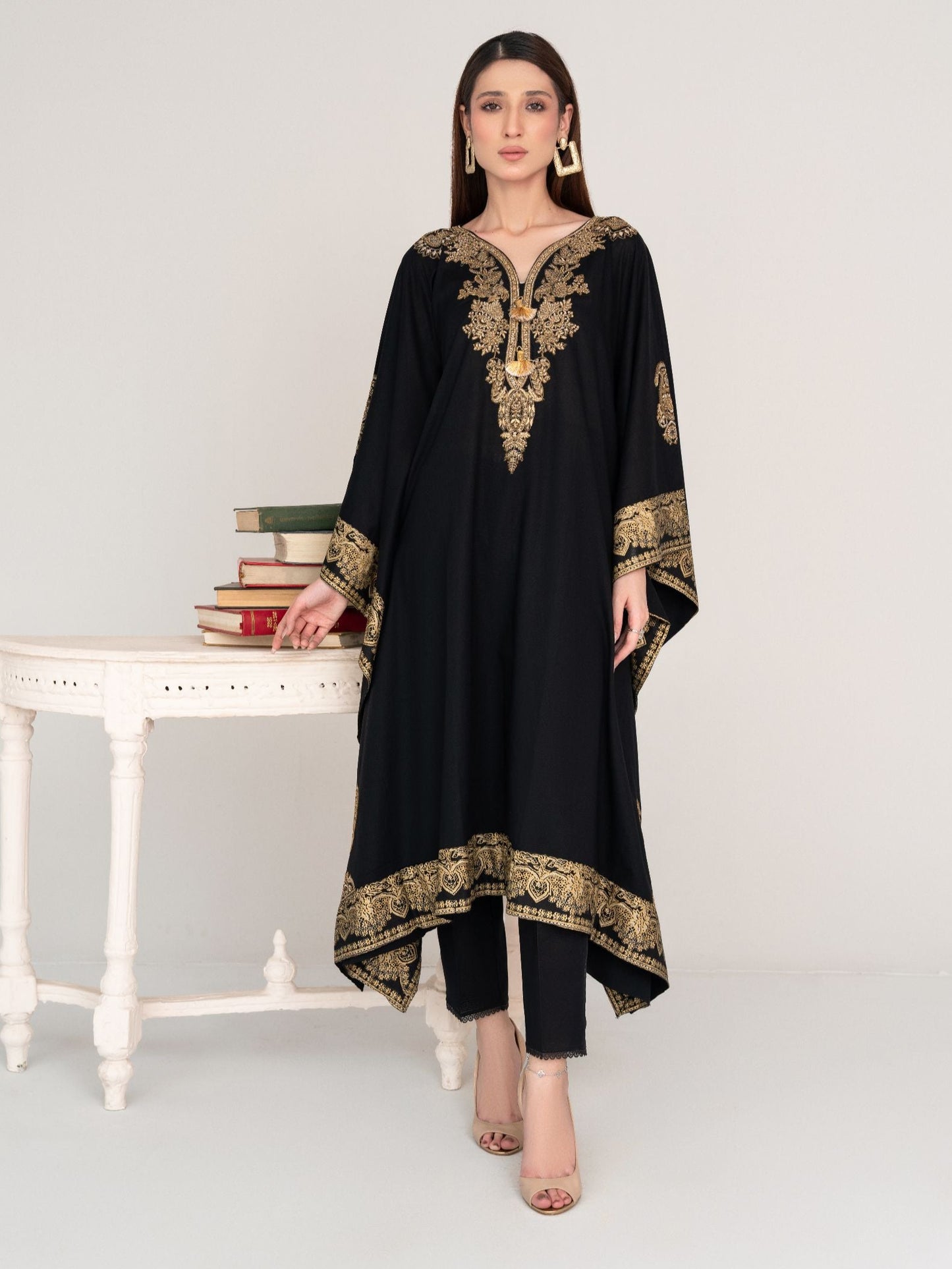 Crescent - Black - One pc