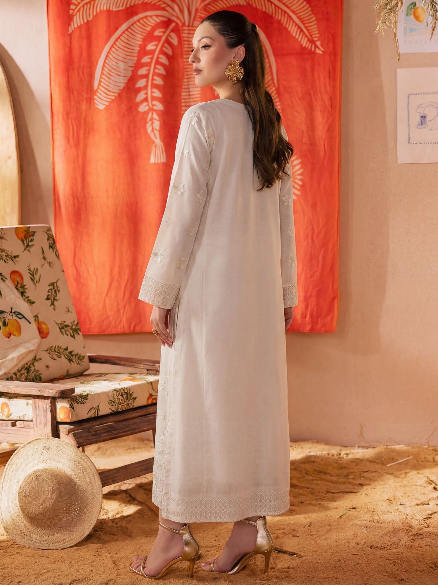 Anam Ivory