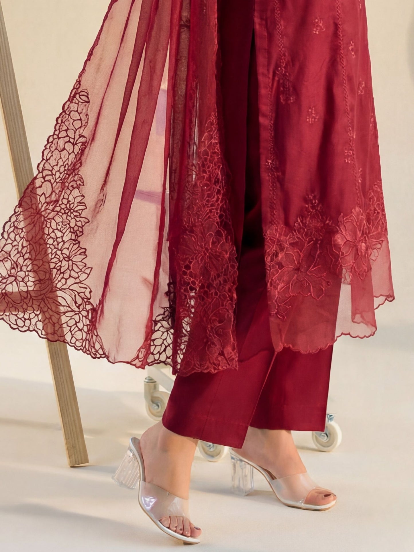 Namar - Maroon