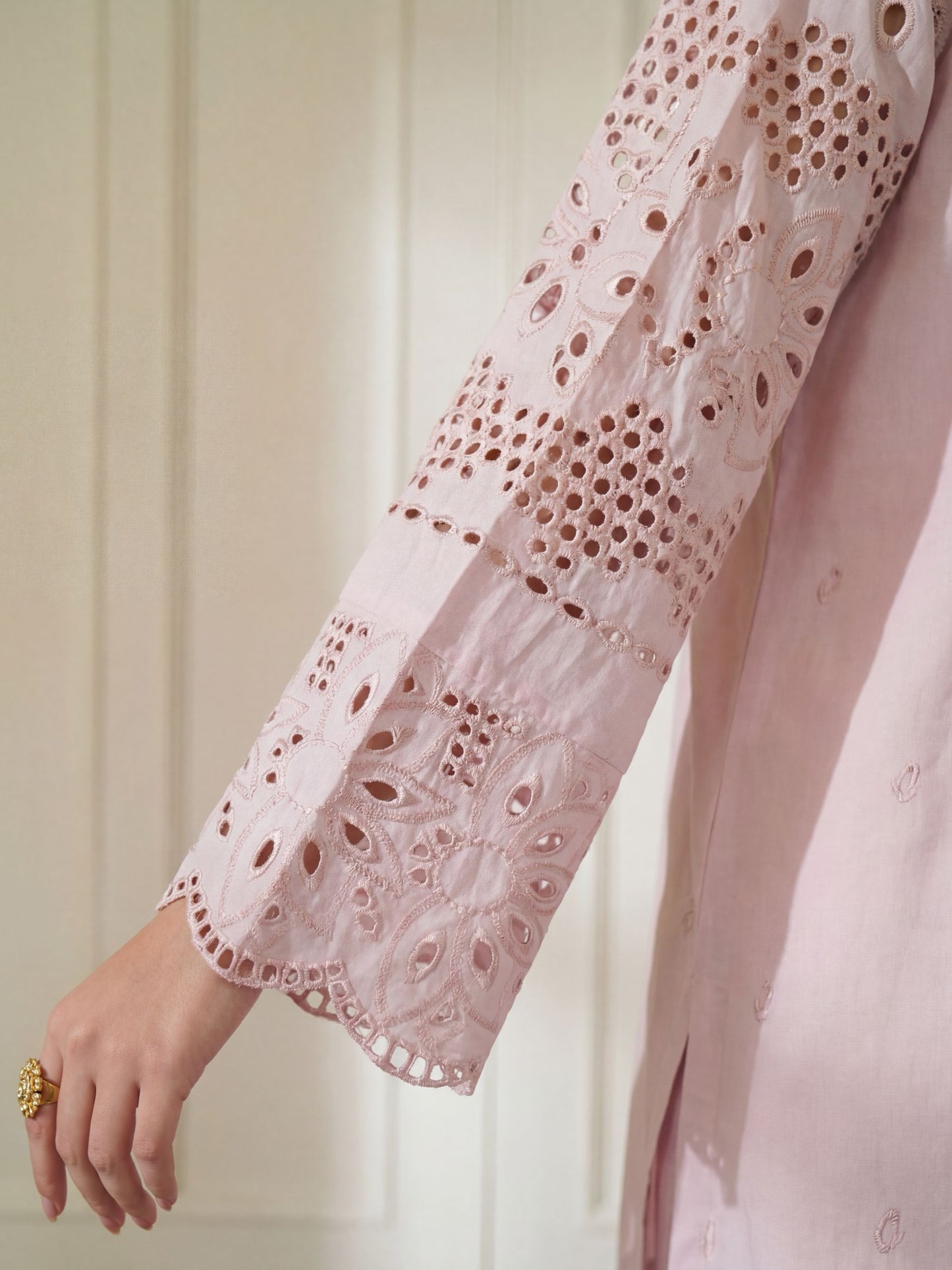 Saamiya Pink
