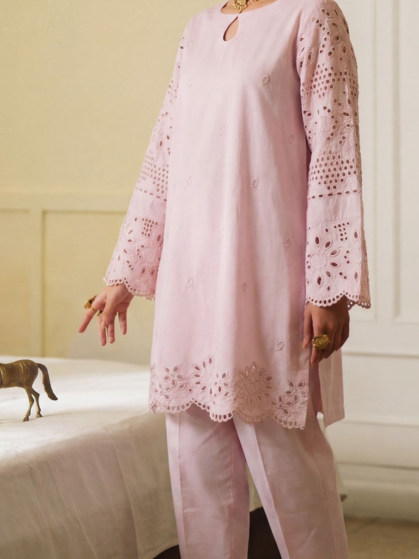 Saamiya Pink
