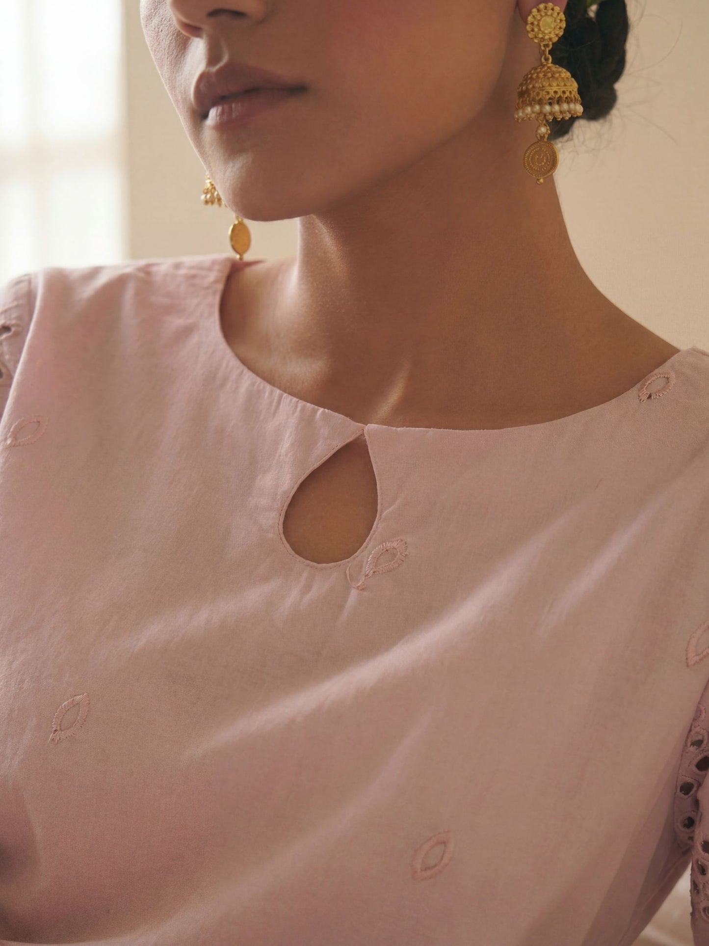 Saamiya Pink