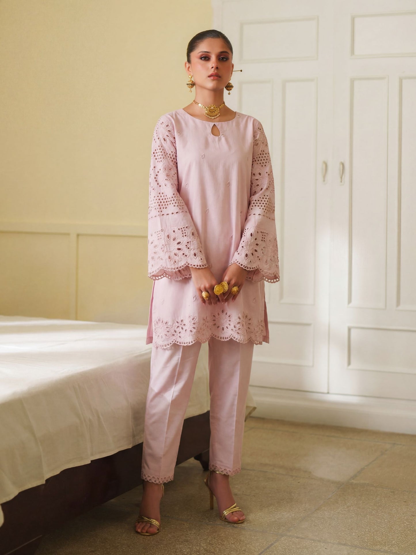 Saamiya Pink